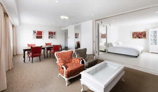 Pri Village套房特大号床